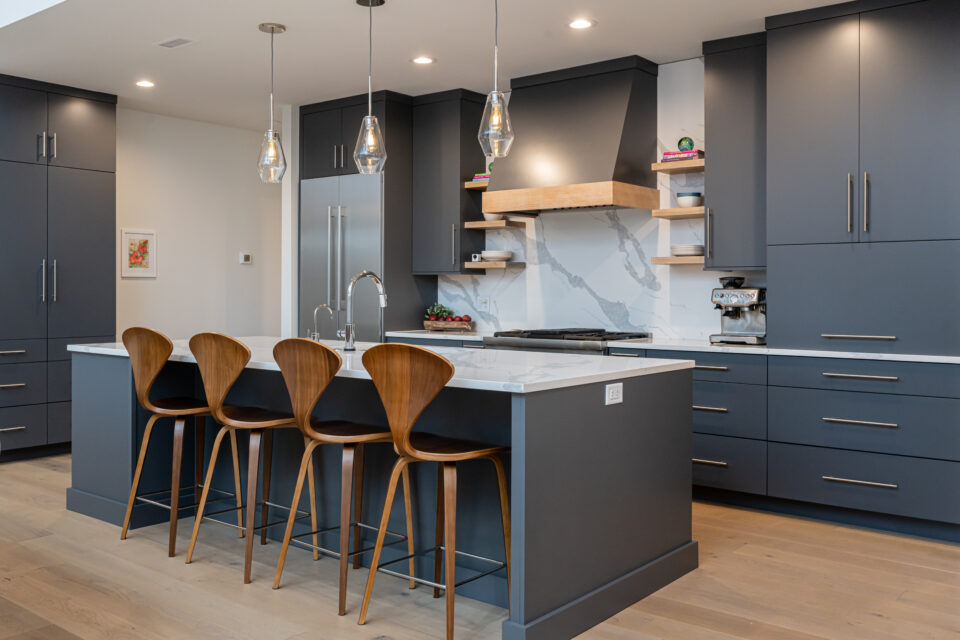 Door Style/Color: Avalon door MDF+Plus in Gunmetal color by @advancecabinetry