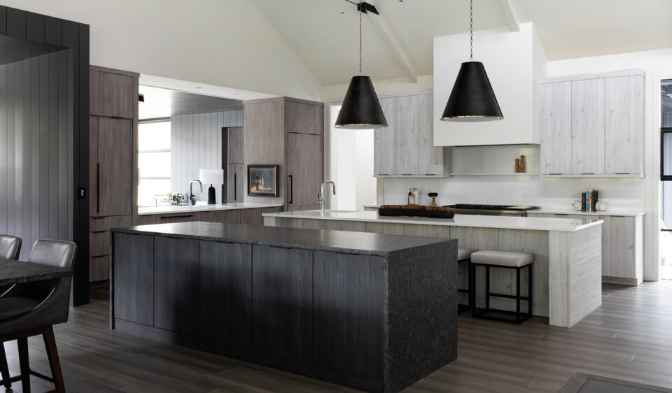 Designed by Melissa Morgan, CKD, Allied ASID | Photography by Melissa Mills Door Style Colors: Catalina Doors - Laminate Terra CollectionNorthern Oak (light) | Whisky Oak (medium) | Loft Oak (dark)