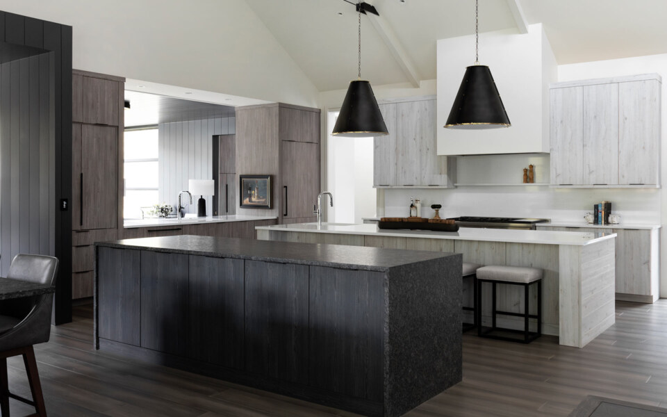 Designed by Melissa Morgan, CKD, Allied ASID | Photography by Melissa Mills Door Style Colors: Catalina Doors - Laminate Terra CollectionNorthern Oak (light) | Whisky Oak (medium) | Loft Oak (dark)