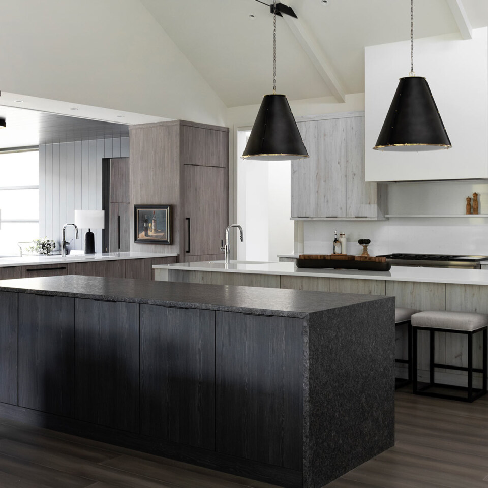 Designed by Melissa Morgan, CKD, Allied ASID | Photography by Melissa Mills Door Style Colors: Catalina Doors - Laminate Terra CollectionNorthern Oak (light) | Whisky Oak (medium) | Loft Oak (dark)